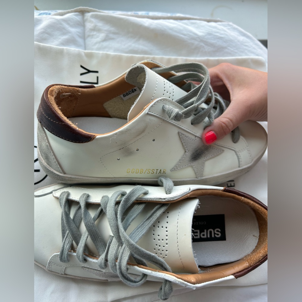 Authentic Golden Goose size 40. Fit like a women’s US 8.